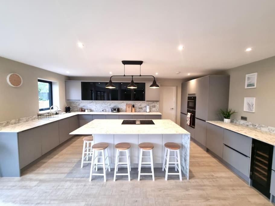 Brand New, Stunning Beachside House Seasalter Buitenkant foto