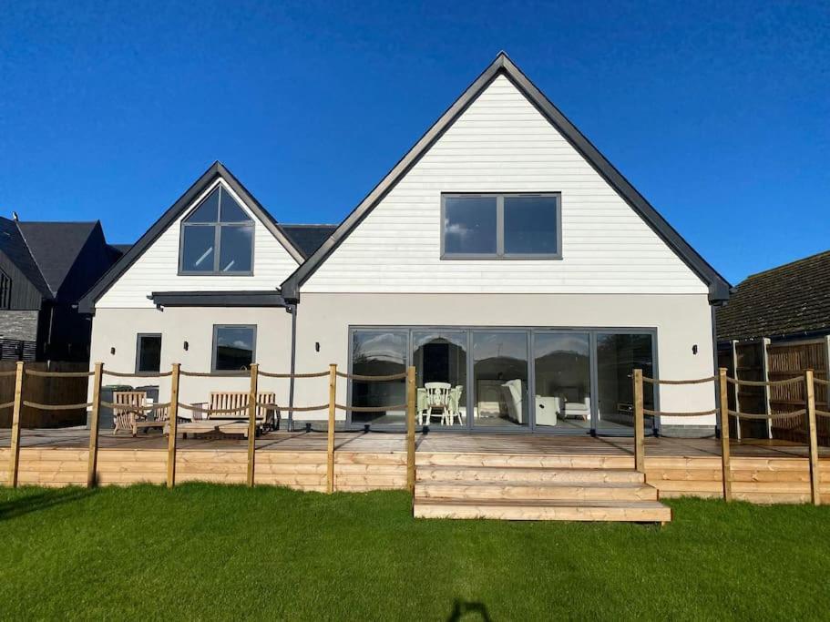 Brand New, Stunning Beachside House Seasalter Buitenkant foto